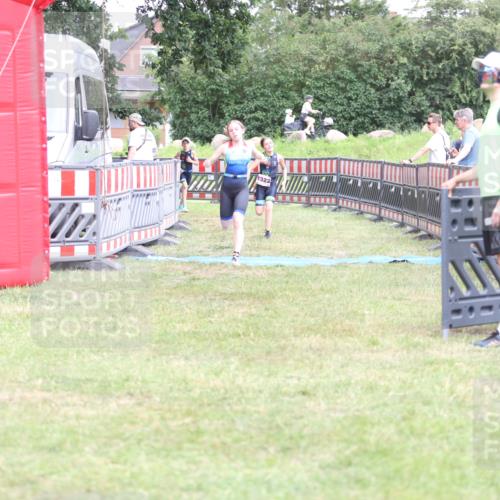 21.06.2026 - 29. Vierlanden-Triathlon Andreas Tolksdorf http://msf.ph/oto/9894841 21.06.2026 15:09:49 Ziel 1293, 1319, 1322, 1293, 1319, 1322 meine-sportfotos.de
