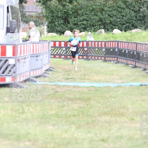 21.06.2026 - 29. Vierlanden-Triathlon Andreas Tolksdorf http://msf.ph/oto/9894859 21.06.2026 15:10:09 Ziel 1282, 1282 meine-sportfotos.de