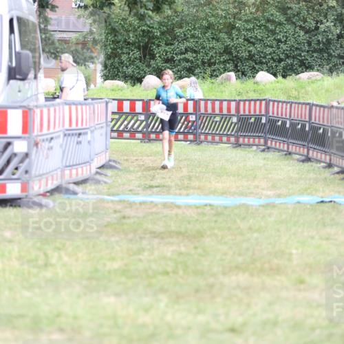 21.06.2026 - 29. Vierlanden-Triathlon Andreas Tolksdorf http://msf.ph/oto/9894864 21.06.2026 15:10:09 Ziel 1282, 1282 meine-sportfotos.de