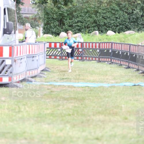 21.06.2026 - 29. Vierlanden-Triathlon Andreas Tolksdorf http://msf.ph/oto/9894866 21.06.2026 15:10:09 Ziel 1282, 1282 meine-sportfotos.de