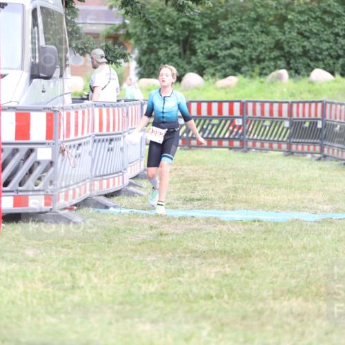 21.06.2026 - 29. Vierlanden-Triathlon Andreas Tolksdorf http://msf.ph/oto/9894870 21.06.2026 15:10:11 Ziel 1282, 1282 meine-sportfotos.de