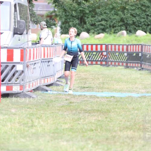 21.06.2026 - 29. Vierlanden-Triathlon Andreas Tolksdorf http://msf.ph/oto/9894871 21.06.2026 15:10:12 Ziel 1282, 1282 meine-sportfotos.de