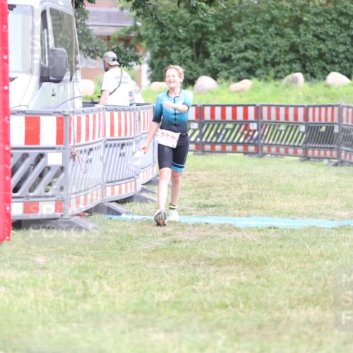 21.06.2026 - 29. Vierlanden-Triathlon Andreas Tolksdorf http://msf.ph/oto/9894876 21.06.2026 15:10:12 Ziel 1282, 1282 meine-sportfotos.de