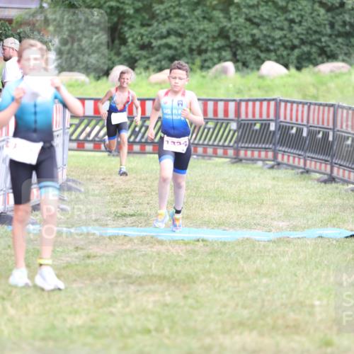 21.06.2026 - 29. Vierlanden-Triathlon Andreas Tolksdorf http://msf.ph/oto/9894902 21.06.2026 15:10:22 Ziel 1287, 1334, 1287, 1334 meine-sportfotos.de