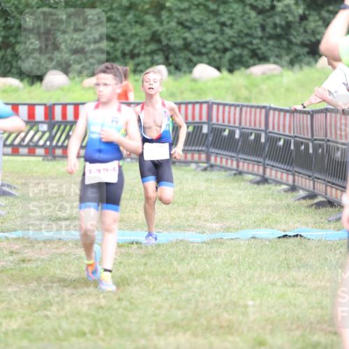 21.06.2026 - 29. Vierlanden-Triathlon Andreas Tolksdorf http://msf.ph/oto/9894908 21.06.2026 15:10:25 Ziel 1287, 1334, 1287, 1334 meine-sportfotos.de