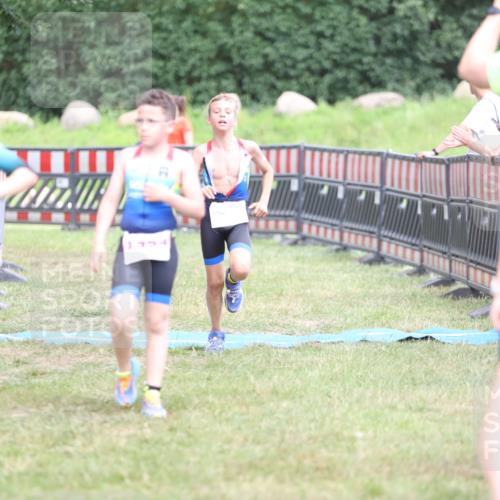 21.06.2026 - 29. Vierlanden-Triathlon Andreas Tolksdorf http://msf.ph/oto/9894909 21.06.2026 15:10:25 Ziel 1287, 1334, 1287, 1334 meine-sportfotos.de