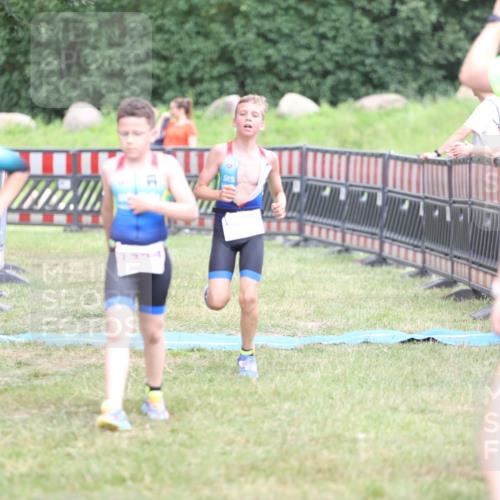 21.06.2026 - 29. Vierlanden-Triathlon Andreas Tolksdorf http://msf.ph/oto/9894915 21.06.2026 15:10:25 Ziel 1287, 1334, 1287, 1334 meine-sportfotos.de