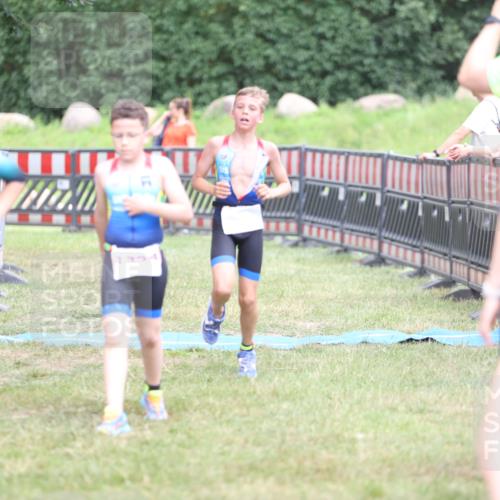 21.06.2026 - 29. Vierlanden-Triathlon Andreas Tolksdorf http://msf.ph/oto/9894916 21.06.2026 15:10:25 Ziel 1287, 1334, 1287, 1334 meine-sportfotos.de