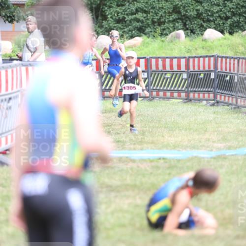 21.06.2026 - 29. Vierlanden-Triathlon Andreas Tolksdorf http://msf.ph/oto/9894929 21.06.2026 15:10:48 Ziel 1233, 1267, 1273, 1304, 1305, 1311, 1321, 1233, 1267, 1273, 1304, 1305, 1311, 1321 meine-sportfotos.de