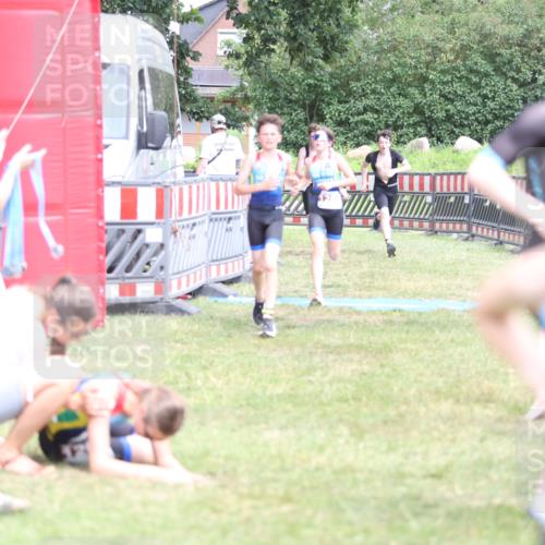 21.06.2026 - 29. Vierlanden-Triathlon Andreas Tolksdorf http://msf.ph/oto/9894973 21.06.2026 15:11:16 Ziel 1230, 1244, 1257, 1275, 1288, 1332, 1230, 1244, 1257, 1275, 1288, 1332 meine-sportfotos.de