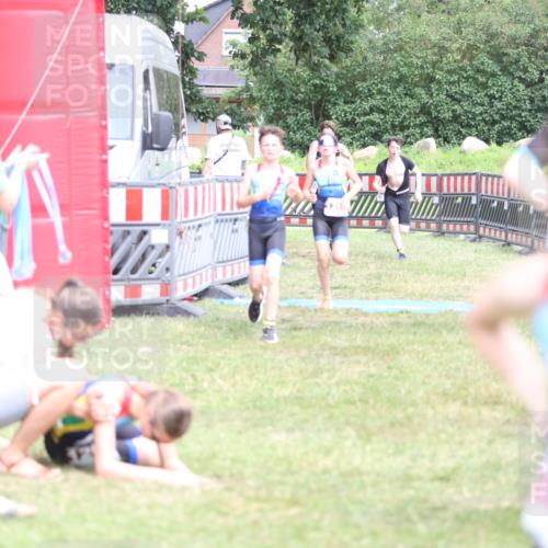 21.06.2026 - 29. Vierlanden-Triathlon Andreas Tolksdorf http://msf.ph/oto/9894975 21.06.2026 15:11:16 Ziel 1230, 1244, 1257, 1275, 1288, 1332, 1230, 1244, 1257, 1275, 1288, 1332 meine-sportfotos.de