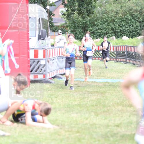 21.06.2026 - 29. Vierlanden-Triathlon Andreas Tolksdorf http://msf.ph/oto/9894976 21.06.2026 15:11:16 Ziel 1230, 1244, 1257, 1275, 1288, 1332, 1230, 1244, 1257, 1275, 1288, 1332 meine-sportfotos.de