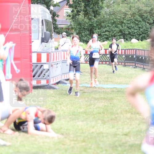 21.06.2026 - 29. Vierlanden-Triathlon Andreas Tolksdorf http://msf.ph/oto/9894977 21.06.2026 15:11:16 Ziel 1230, 1244, 1257, 1275, 1288, 1332, 1230, 1244, 1257, 1275, 1288, 1332 meine-sportfotos.de
