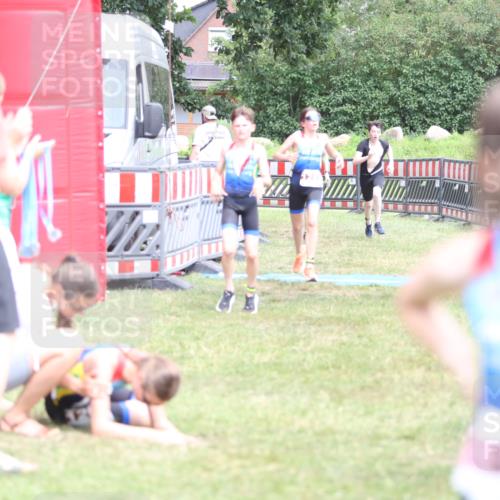 21.06.2026 - 29. Vierlanden-Triathlon Andreas Tolksdorf http://msf.ph/oto/9894978 21.06.2026 15:11:16 Ziel 1230, 1244, 1257, 1275, 1288, 1332, 1230, 1244, 1257, 1275, 1288, 1332 meine-sportfotos.de