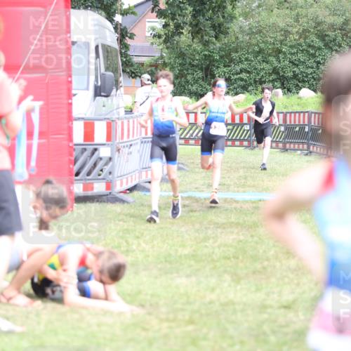 21.06.2026 - 29. Vierlanden-Triathlon Andreas Tolksdorf http://msf.ph/oto/9894980 21.06.2026 15:11:16 Ziel 1230, 1244, 1257, 1275, 1288, 1332, 1230, 1244, 1257, 1275, 1288, 1332 meine-sportfotos.de