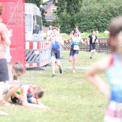 21.06.2026 - 29. Vierlanden-Triathlon Andreas Tolksdorf http://msf.ph/oto/9894982 21.06.2026 15:11:16 Ziel 1230, 1244, 1257, 1275, 1288, 1332, 1230, 1244, 1257, 1275, 1288, 1332 meine-sportfotos.de