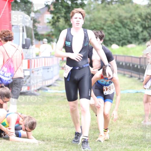 21.06.2026 - 29. Vierlanden-Triathlon Andreas Tolksdorf http://msf.ph/oto/9894990 21.06.2026 15:11:21 Ziel 1230, 1244, 1257, 1275, 1288, 1317, 1332, 1230, 1244, 1257, 1275, 1288, 1317, 1332 meine-sportfotos.de