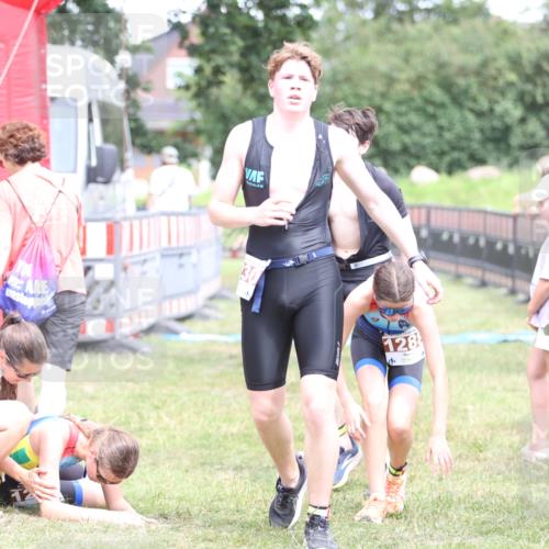 21.06.2026 - 29. Vierlanden-Triathlon Andreas Tolksdorf http://msf.ph/oto/9894992 21.06.2026 15:11:21 Ziel 1230, 1244, 1257, 1275, 1288, 1317, 1332, 1230, 1244, 1257, 1275, 1288, 1317, 1332 meine-sportfotos.de