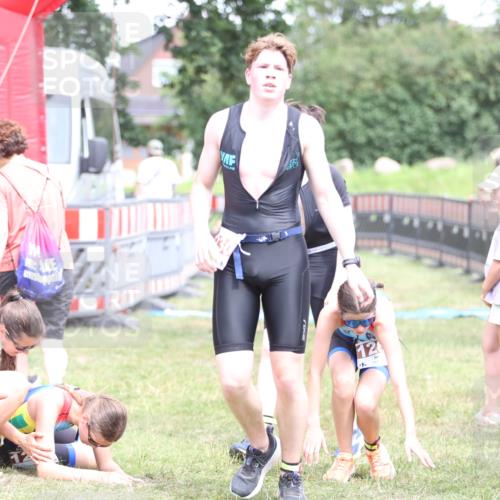 21.06.2026 - 29. Vierlanden-Triathlon Andreas Tolksdorf http://msf.ph/oto/9894995 21.06.2026 15:11:21 Ziel 1230, 1244, 1257, 1275, 1288, 1317, 1332, 1230, 1244, 1257, 1275, 1288, 1317, 1332 meine-sportfotos.de