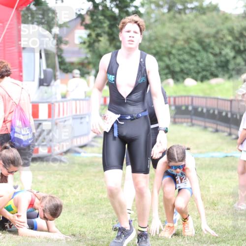 21.06.2026 - 29. Vierlanden-Triathlon Andreas Tolksdorf http://msf.ph/oto/9894996 21.06.2026 15:11:21 Ziel 1230, 1244, 1257, 1275, 1288, 1317, 1332, 1230, 1244, 1257, 1275, 1288, 1317, 1332 meine-sportfotos.de