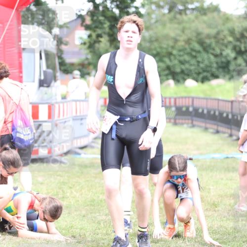 21.06.2026 - 29. Vierlanden-Triathlon Andreas Tolksdorf http://msf.ph/oto/9894997 21.06.2026 15:11:21 Ziel 1230, 1244, 1257, 1275, 1288, 1317, 1332, 1230, 1244, 1257, 1275, 1288, 1317, 1332 meine-sportfotos.de