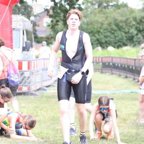 21.06.2026 - 29. Vierlanden-Triathlon Andreas Tolksdorf http://msf.ph/oto/9894998 21.06.2026 15:11:21 Ziel 1230, 1244, 1257, 1275, 1288, 1317, 1332, 1230, 1244, 1257, 1275, 1288, 1317, 1332 meine-sportfotos.de
