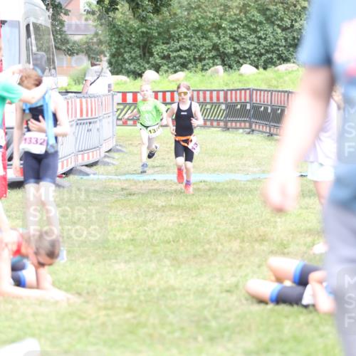 21.06.2026 - 29. Vierlanden-Triathlon Andreas Tolksdorf http://msf.ph/oto/9895013 21.06.2026 15:11:31 Ziel 1275, 1317, 1332, 1275, 1317, 1332 meine-sportfotos.de