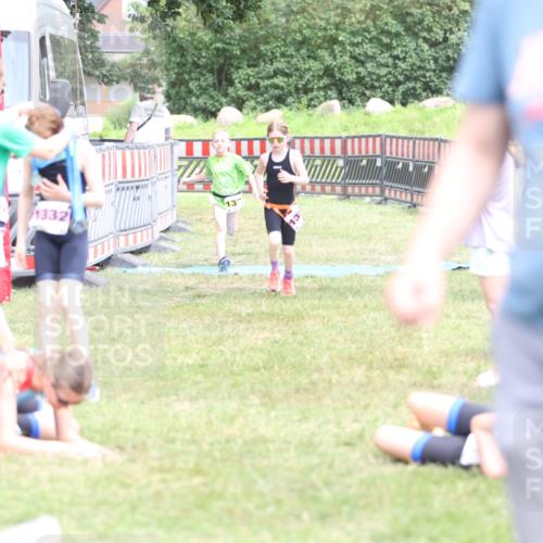 21.06.2026 - 29. Vierlanden-Triathlon Andreas Tolksdorf http://msf.ph/oto/9895014 21.06.2026 15:11:31 Ziel 1275, 1317, 1332, 1275, 1317, 1332 meine-sportfotos.de