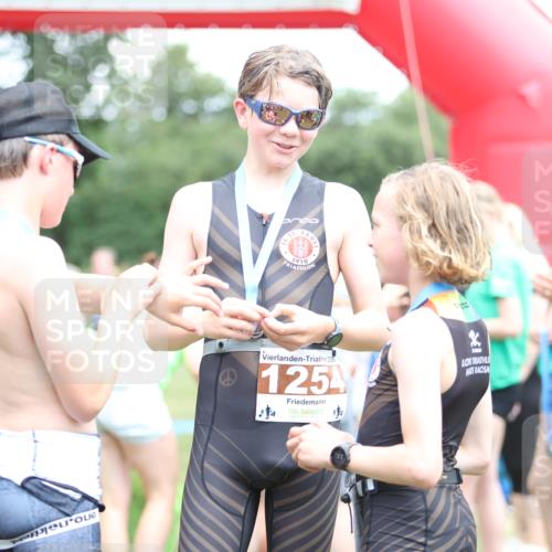 21.06.2026 - 29. Vierlanden-Triathlon Andreas Tolksdorf http://msf.ph/oto/9895026 21.06.2026 15:11:57 Ziel 1232, 1303, 1232, 1303 meine-sportfotos.de