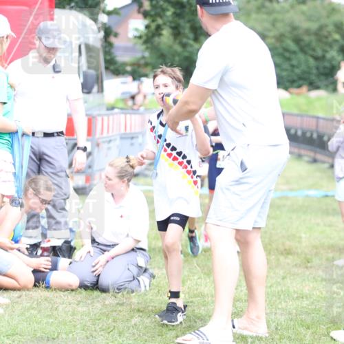 21.06.2026 - 29. Vierlanden-Triathlon Andreas Tolksdorf http://msf.ph/oto/9895034 21.06.2026 15:12:56 Ziel 1249, 1258, 1260, 1290, 1298, 1318, 1249, 1258, 1260, 1290, 1298, 1318 meine-sportfotos.de