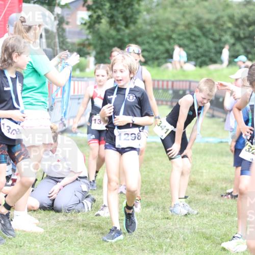 21.06.2026 - 29. Vierlanden-Triathlon Andreas Tolksdorf http://msf.ph/oto/9895049 21.06.2026 15:13:00 Ziel 1249, 1258, 1260, 1290, 1298, 1318, 1249, 1258, 1260, 1290, 1298, 1318 meine-sportfotos.de