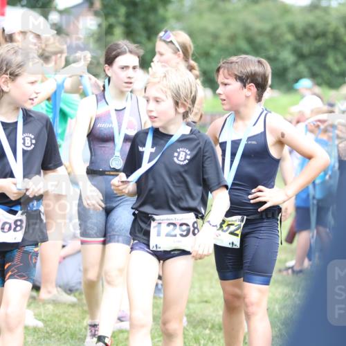 21.06.2026 - 29. Vierlanden-Triathlon Andreas Tolksdorf http://msf.ph/oto/9895057 21.06.2026 15:13:03 Ziel 1249, 1260, 1290, 1318, 1249, 1260, 1290, 1318 meine-sportfotos.de