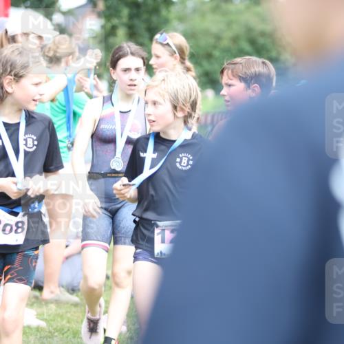 21.06.2026 - 29. Vierlanden-Triathlon Andreas Tolksdorf http://msf.ph/oto/9895059 21.06.2026 15:13:03 Ziel 1249, 1260, 1290, 1318, 1249, 1260, 1290, 1318 meine-sportfotos.de