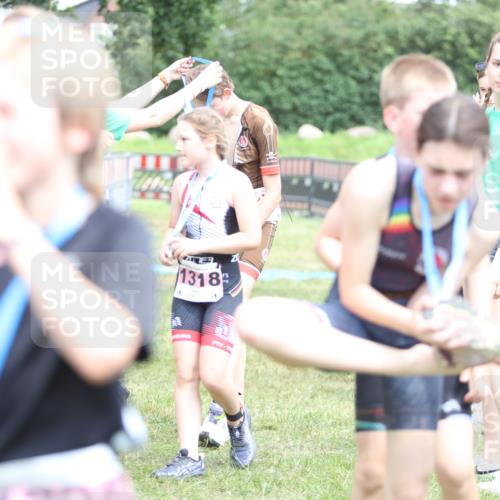 21.06.2026 - 29. Vierlanden-Triathlon Andreas Tolksdorf http://msf.ph/oto/9895068 21.06.2026 15:13:06 Ziel 1249, 1264, 1249, 1264 meine-sportfotos.de