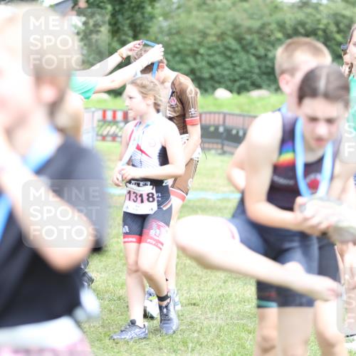 21.06.2026 - 29. Vierlanden-Triathlon Andreas Tolksdorf http://msf.ph/oto/9895069 21.06.2026 15:13:06 Ziel 1249, 1264, 1249, 1264 meine-sportfotos.de