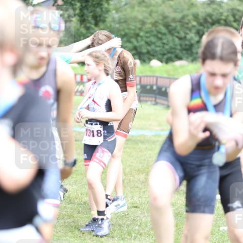 21.06.2026 - 29. Vierlanden-Triathlon Andreas Tolksdorf http://msf.ph/oto/9895072 21.06.2026 15:13:06 Ziel 1249, 1264, 1249, 1264 meine-sportfotos.de