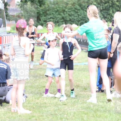 21.06.2026 - 29. Vierlanden-Triathlon Andreas Tolksdorf http://msf.ph/oto/9895096 21.06.2026 15:13:24 Ziel 1229, 1253, 1310, 1229, 1253, 1310 meine-sportfotos.de