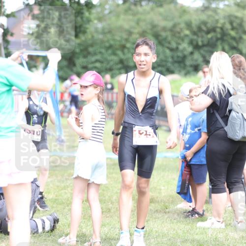 21.06.2026 - 29. Vierlanden-Triathlon Andreas Tolksdorf http://msf.ph/oto/9895117 21.06.2026 15:13:35 Ziel 1261, 1306, 1310, 1261, 1306, 1310 meine-sportfotos.de