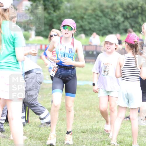 21.06.2026 - 29. Vierlanden-Triathlon Andreas Tolksdorf http://msf.ph/oto/9895119 21.06.2026 15:13:44 Ziel 1261, 1306, 1261, 1306 meine-sportfotos.de