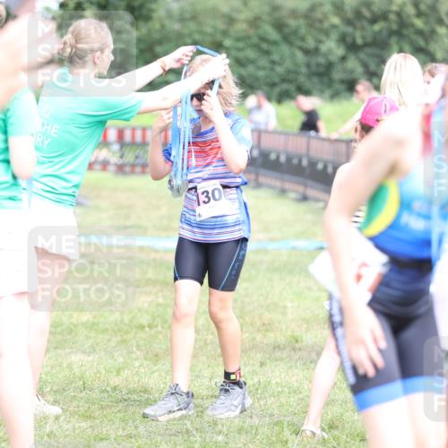 21.06.2026 - 29. Vierlanden-Triathlon Andreas Tolksdorf http://msf.ph/oto/9895137 21.06.2026 15:13:47 Ziel 1306, 1320, 1306, 1320 meine-sportfotos.de