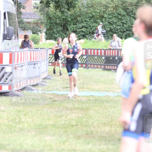 21.06.2026 - 29. Vierlanden-Triathlon Andreas Tolksdorf http://msf.ph/oto/9895155 21.06.2026 15:13:57 Ziel 1320, 1335, 1320, 1335 meine-sportfotos.de