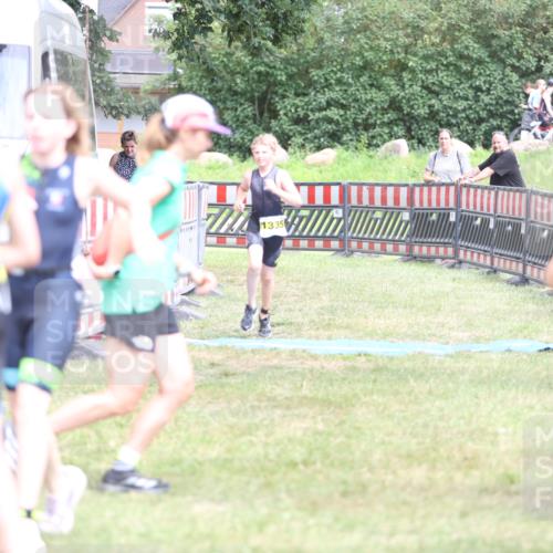 21.06.2026 - 29. Vierlanden-Triathlon Andreas Tolksdorf http://msf.ph/oto/9895170 21.06.2026 15:14:01 Ziel 1320, 1335, 1320, 1335 meine-sportfotos.de