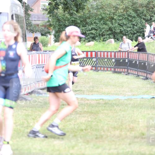 21.06.2026 - 29. Vierlanden-Triathlon Andreas Tolksdorf http://msf.ph/oto/9895173 21.06.2026 15:14:01 Ziel 1320, 1335, 1320, 1335 meine-sportfotos.de