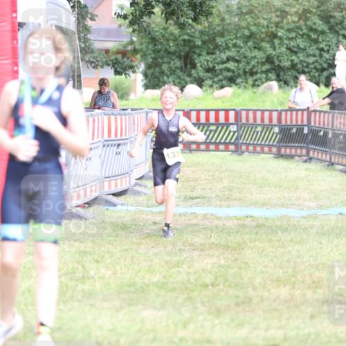 21.06.2026 - 29. Vierlanden-Triathlon Andreas Tolksdorf http://msf.ph/oto/9895177 21.06.2026 15:14:02 Ziel 1320, 1335, 1320, 1335 meine-sportfotos.de