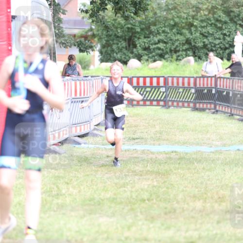 21.06.2026 - 29. Vierlanden-Triathlon Andreas Tolksdorf http://msf.ph/oto/9895178 21.06.2026 15:14:02 Ziel 1320, 1335, 1320, 1335 meine-sportfotos.de