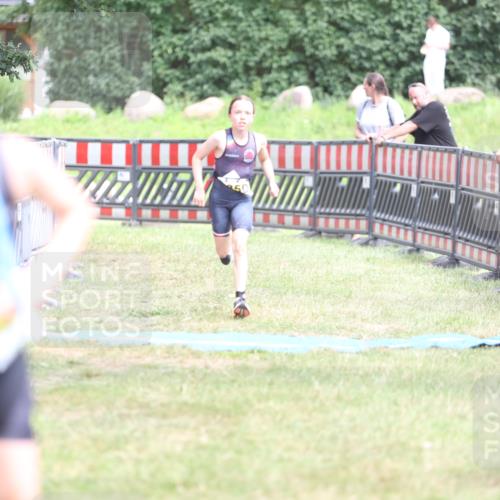 21.06.2026 - 29. Vierlanden-Triathlon Andreas Tolksdorf http://msf.ph/oto/9895186 21.06.2026 15:14:08 Ziel  meine-sportfotos.de