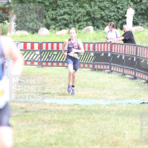 21.06.2026 - 29. Vierlanden-Triathlon Andreas Tolksdorf http://msf.ph/oto/9895190 21.06.2026 15:14:09 Ziel 1295, 1295 meine-sportfotos.de