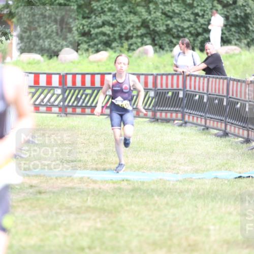 21.06.2026 - 29. Vierlanden-Triathlon Andreas Tolksdorf http://msf.ph/oto/9895195 21.06.2026 15:14:09 Ziel 1295, 1295 meine-sportfotos.de