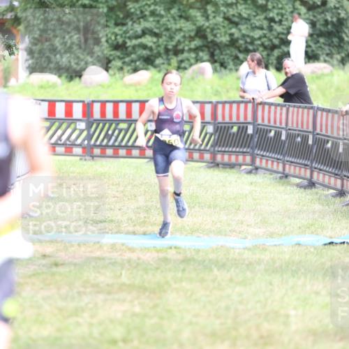 21.06.2026 - 29. Vierlanden-Triathlon Andreas Tolksdorf http://msf.ph/oto/9895196 21.06.2026 15:14:09 Ziel 1295, 1295 meine-sportfotos.de