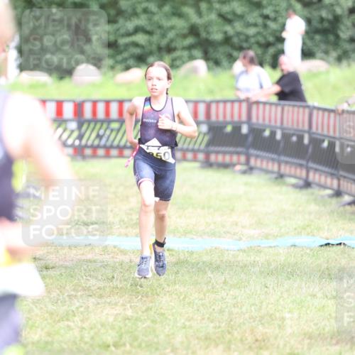 21.06.2026 - 29. Vierlanden-Triathlon Andreas Tolksdorf http://msf.ph/oto/9895201 21.06.2026 15:14:10 Ziel 1295, 1295 meine-sportfotos.de